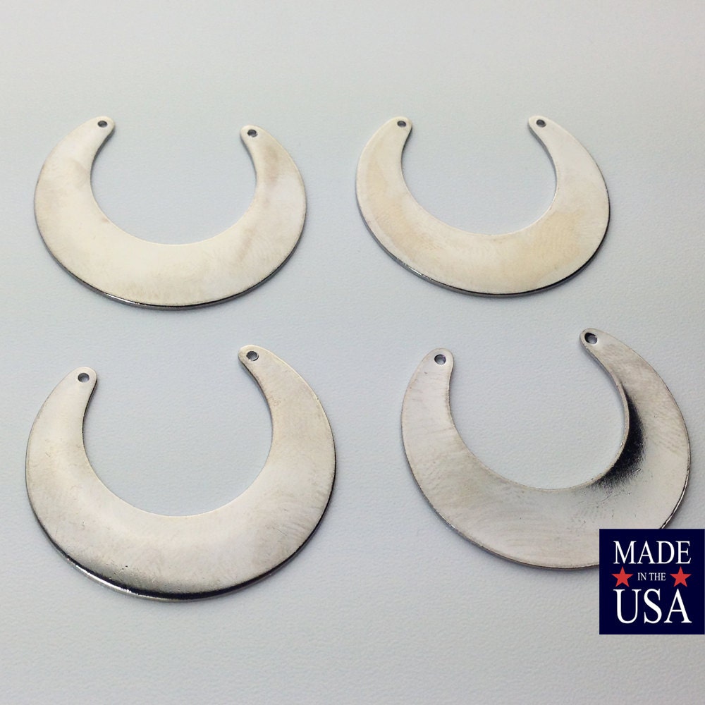 2 Hole Silver Plated Crescent Open Circle Pendant Drop 32mmx30mm (4) mtl318D