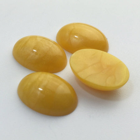 Vintage Golden Yellow Swirled Domed Cabochons Italy 18mm x 13mm (4) cab652C