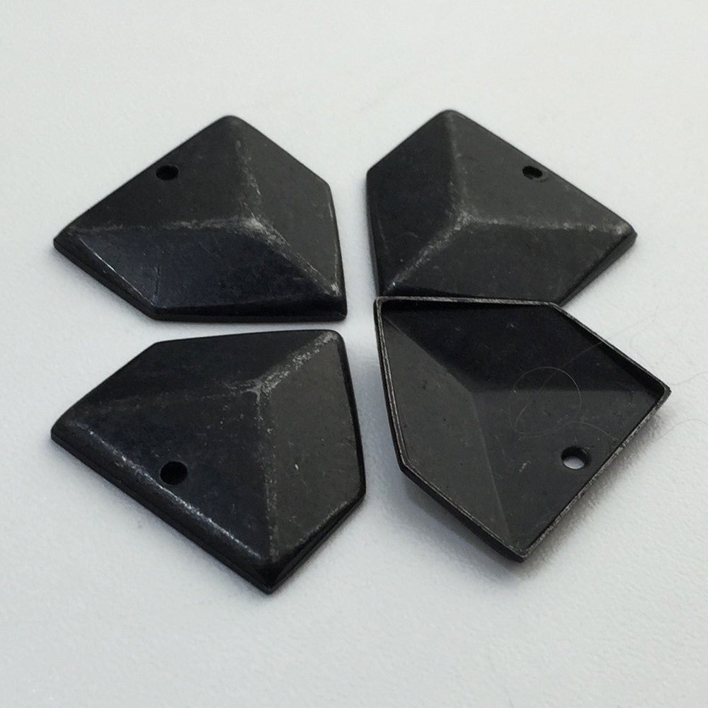 1 Hole Matte Black Plated Plated Geometric Triangle Charms Drops 18x18mm (6) mtl076K