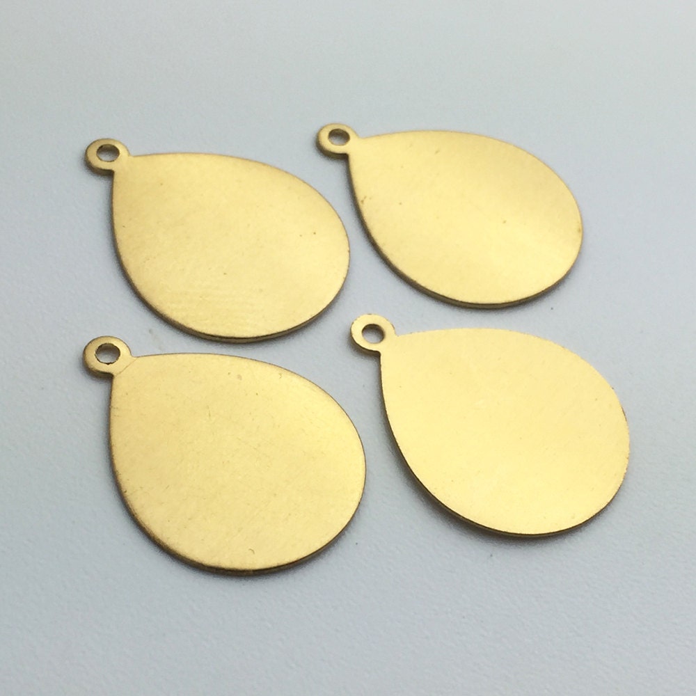 1 Loop Dapped Raw Brass Teardrop Pendant Findings 22x17mm (8) mtl446A