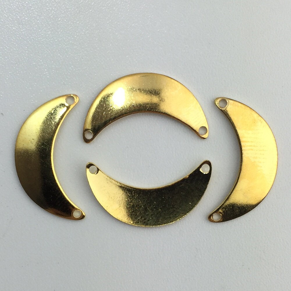 2 Hole Gold Plated Small Crescent Pendant Connector (8) mtl388F