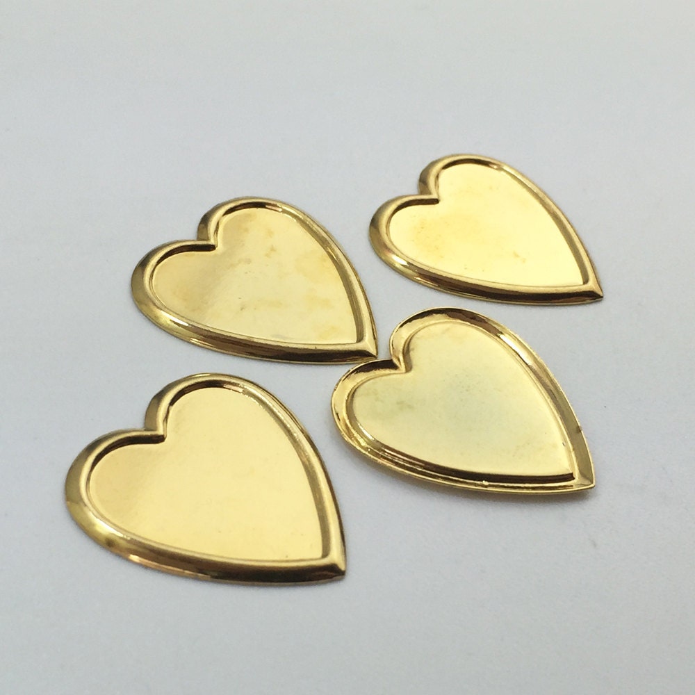 Gold Plated Heart Setting 18mm (8) mtl007