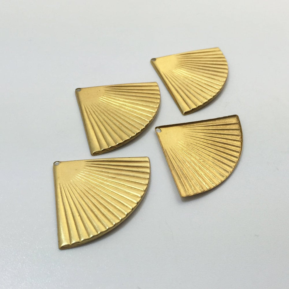 1 Hole Large Ribbed Fan 38x27mm (4)