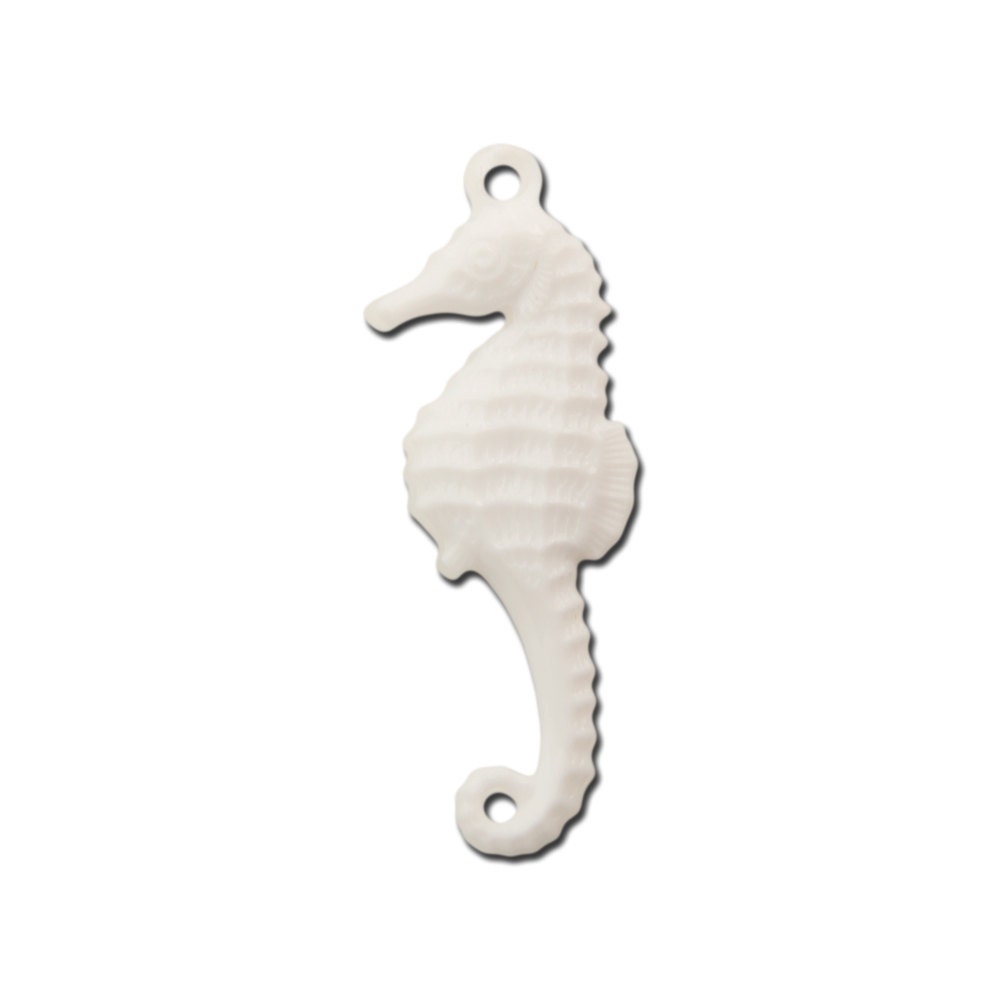 White Baby Seahorse Pendants Charms 29x10mm (6) pnd110L