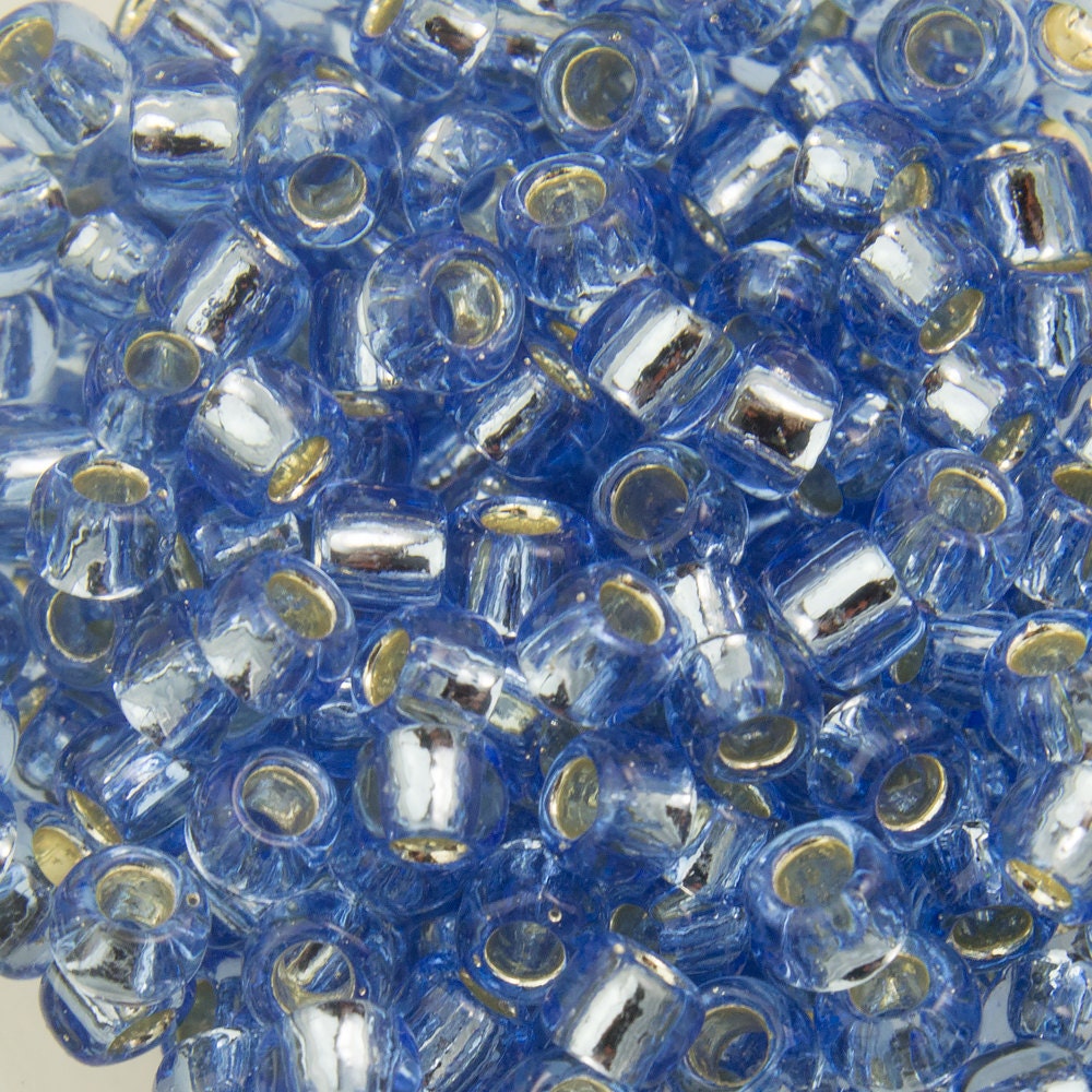 8/0 TOHO ROUND Silver Lined Light Sapphire Seed Bead (8g)