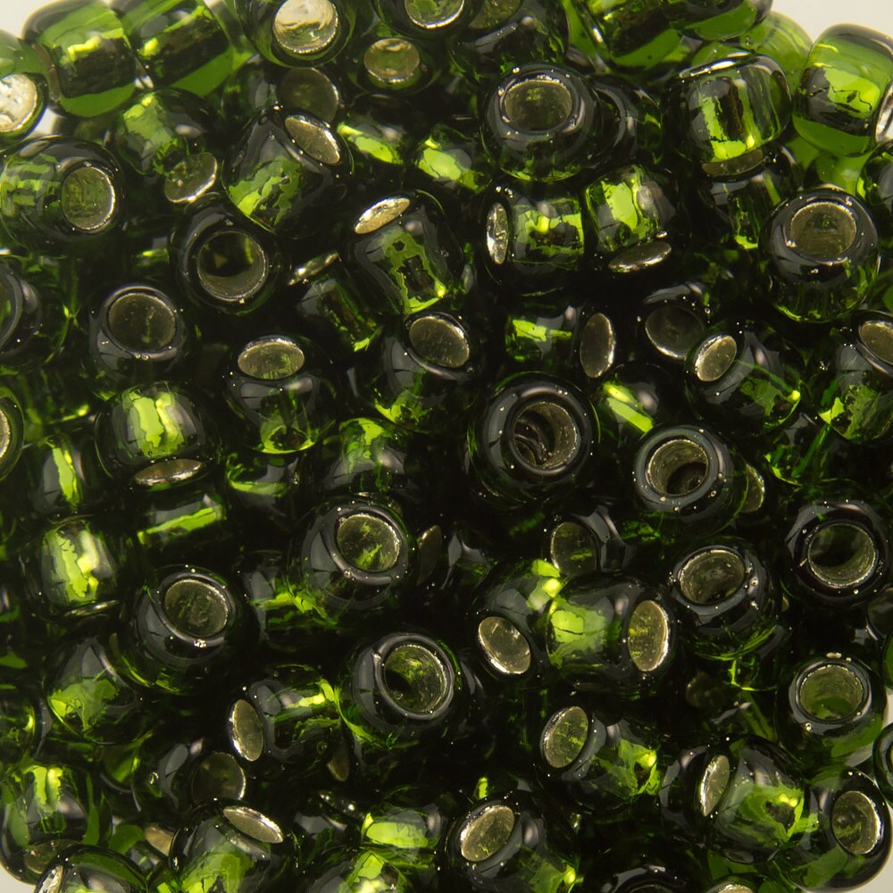 8/0 TOHO ROUND Silver Lined Olivine Seed Bead (8g)