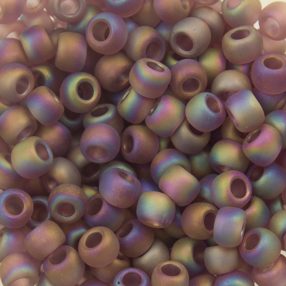 8/0 TOHO ROUND Transparent Rainbow Frosted Medium Amethyst Seed Bead (8g)