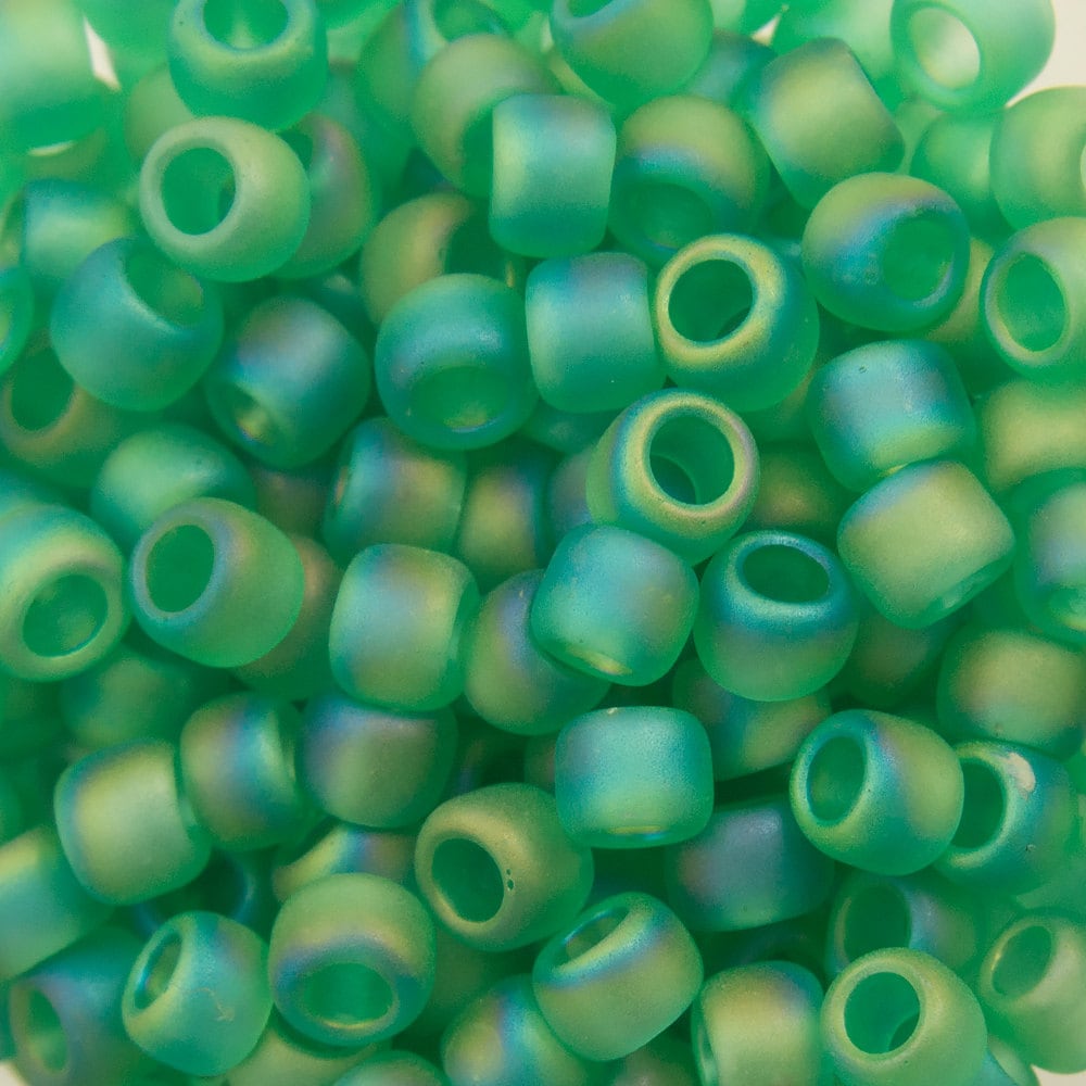 8/0 TOHO ROUND Transparent Rainbow Frosted Dark Peridot Seed Bead (8g)