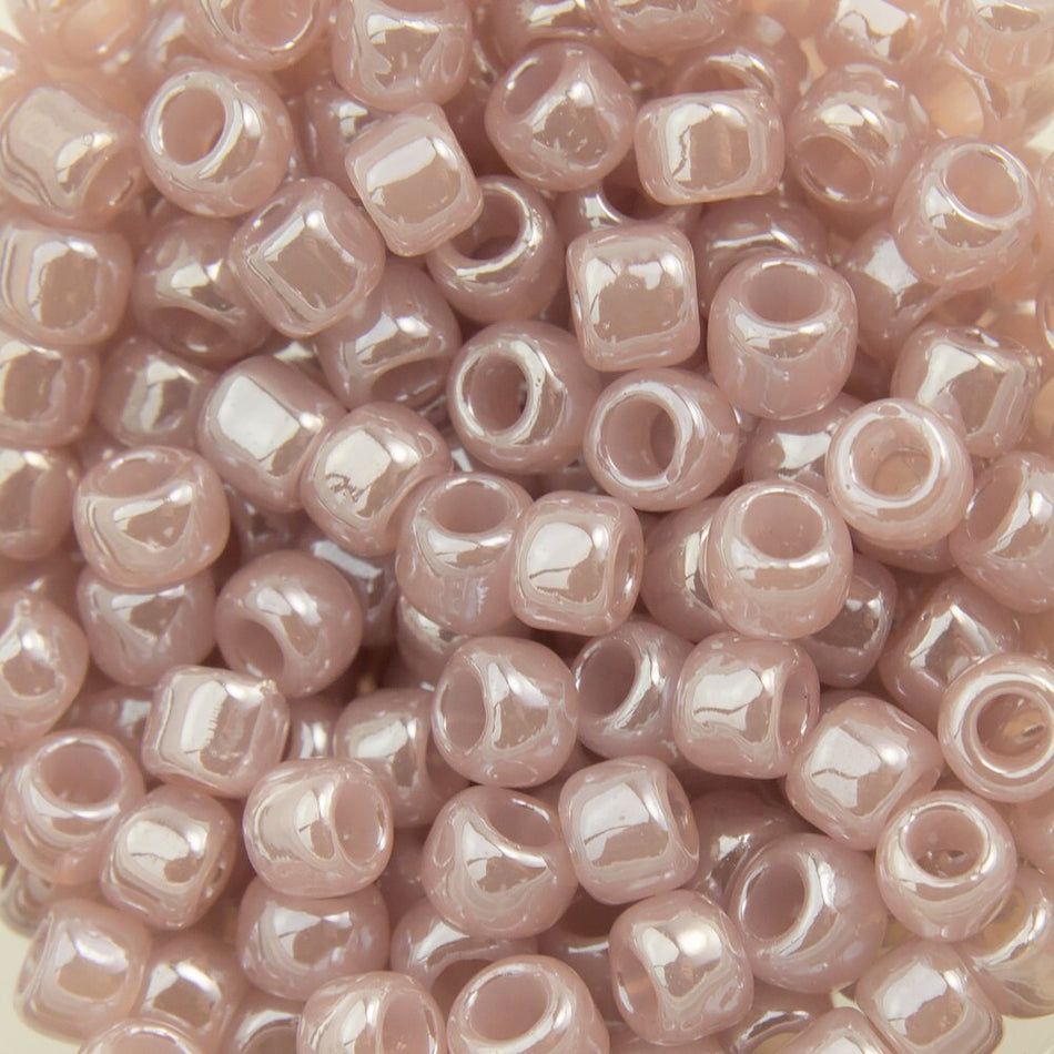 8/0 TOHO ROUND Ceylon Grape Mist Seed Bead (8g)