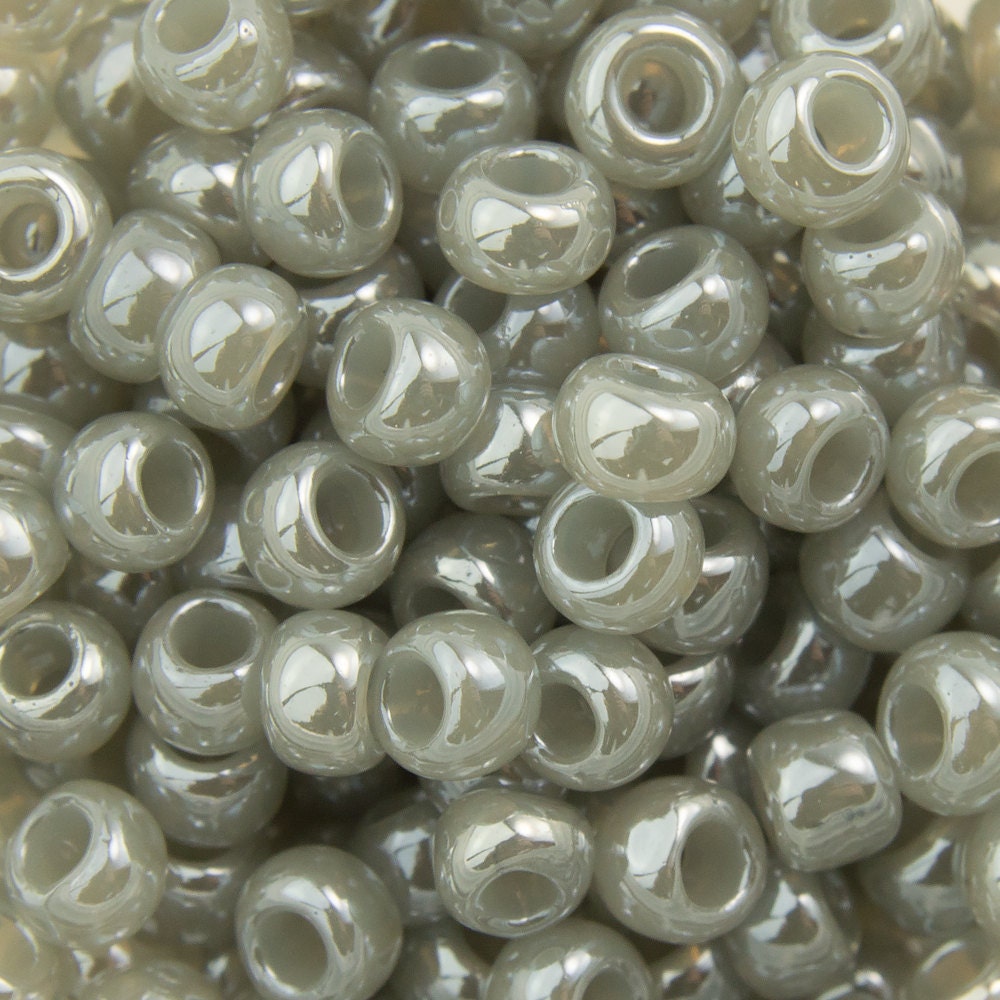 8/0 TOHO ROUND Ceylon Smoke Seed Bead (8g)
