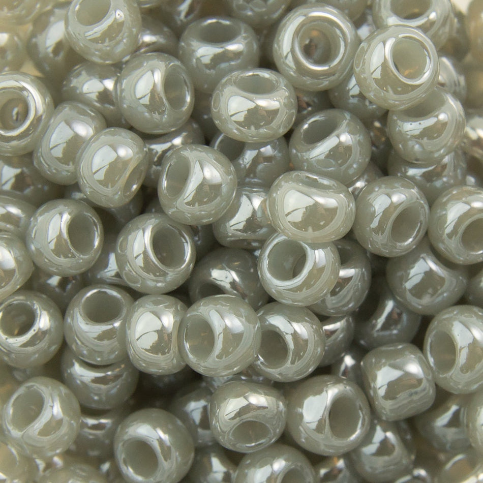 8/0 TOHO ROUND Ceylon Smoke Seed Bead (8g)