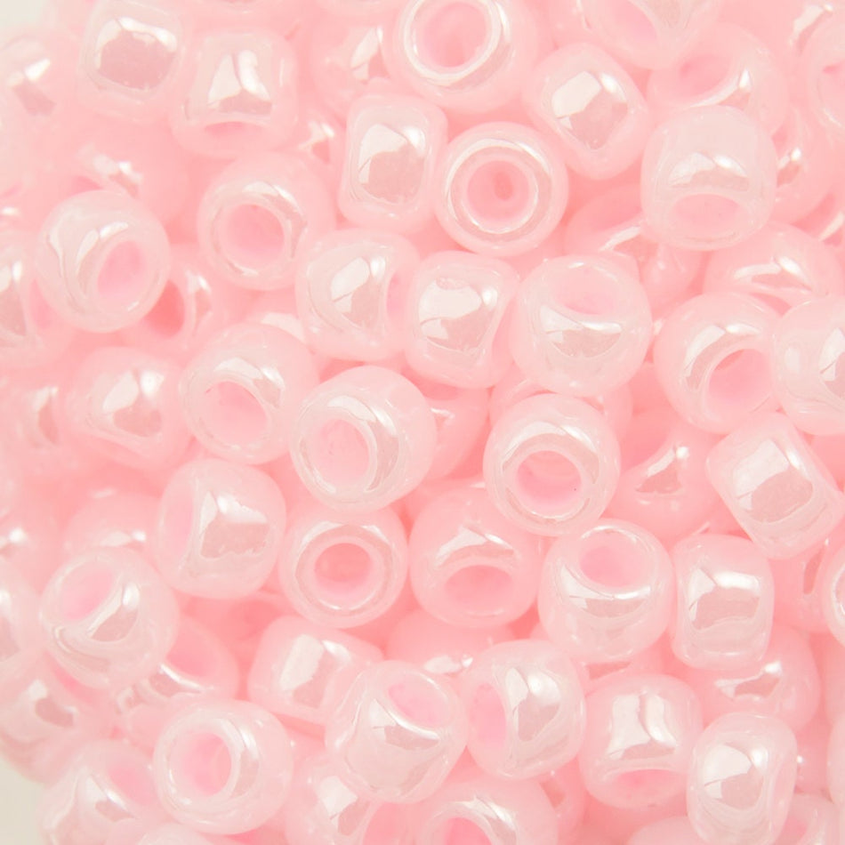 8/0 TOHO ROUND Ceylon Innocent Pink Seed Bead (8g)