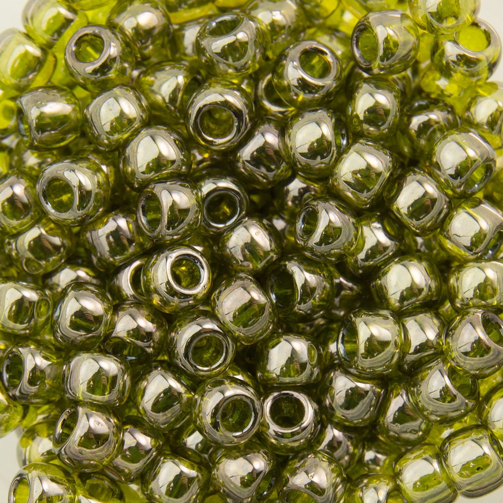 8/0 TOHO ROUND Gold Lustered Green Tea Seed Bead (8g)