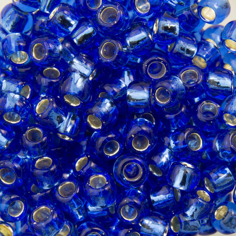 8/0 TOHO ROUND Silver Lined Sapphire Seed Bead (8g)