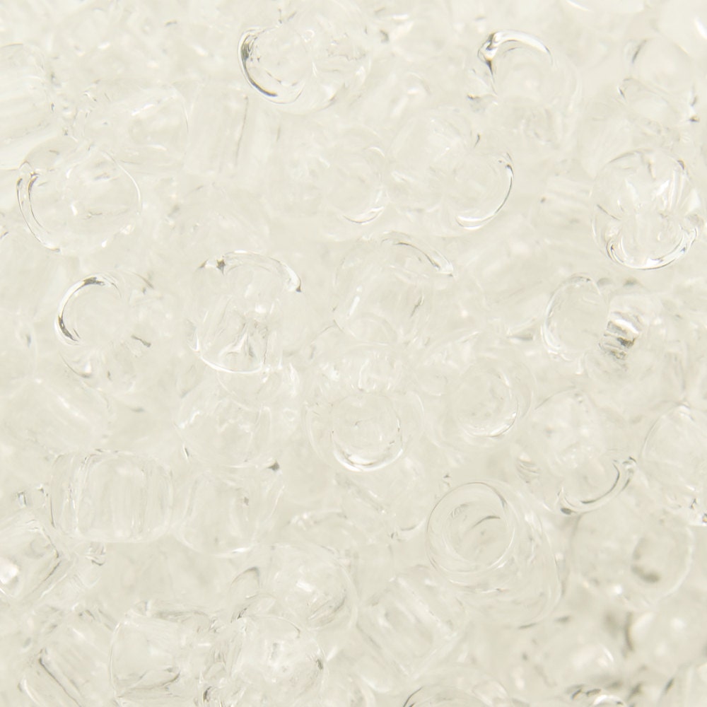 8/0 TOHO ROUND Transparent Crystal Seed Bead (8g)