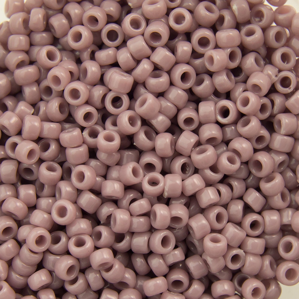 15/0 TOHO ROUND Opaque Lavender Seed Bead (8g)
