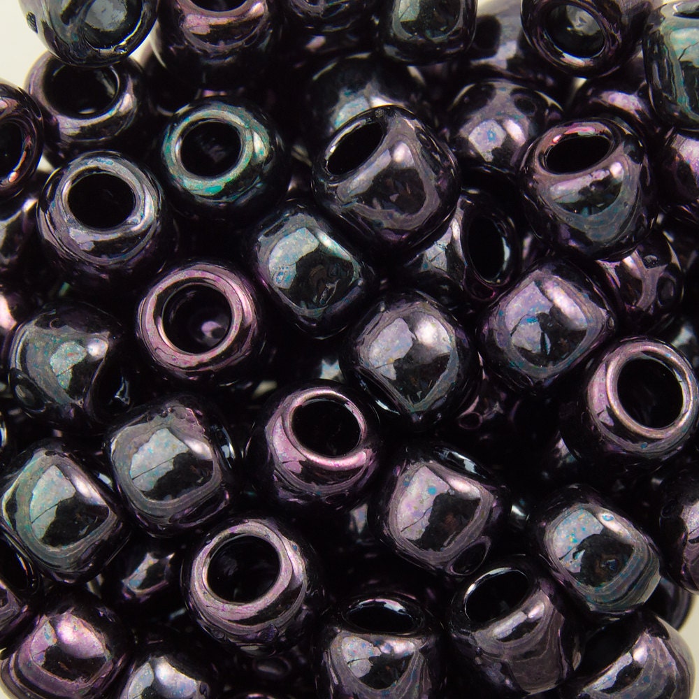 6/0 TOHO ROUND Metallic Amethyst Gun Metal Seed Bead (8g)
