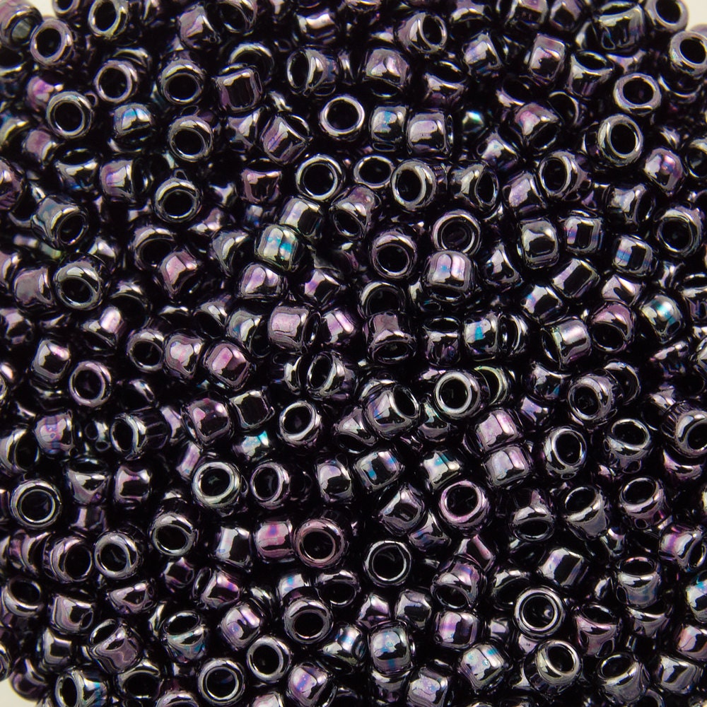 15/0 TOHO ROUND Metallic Amethyst Gun Metal Seed Bead (8g)