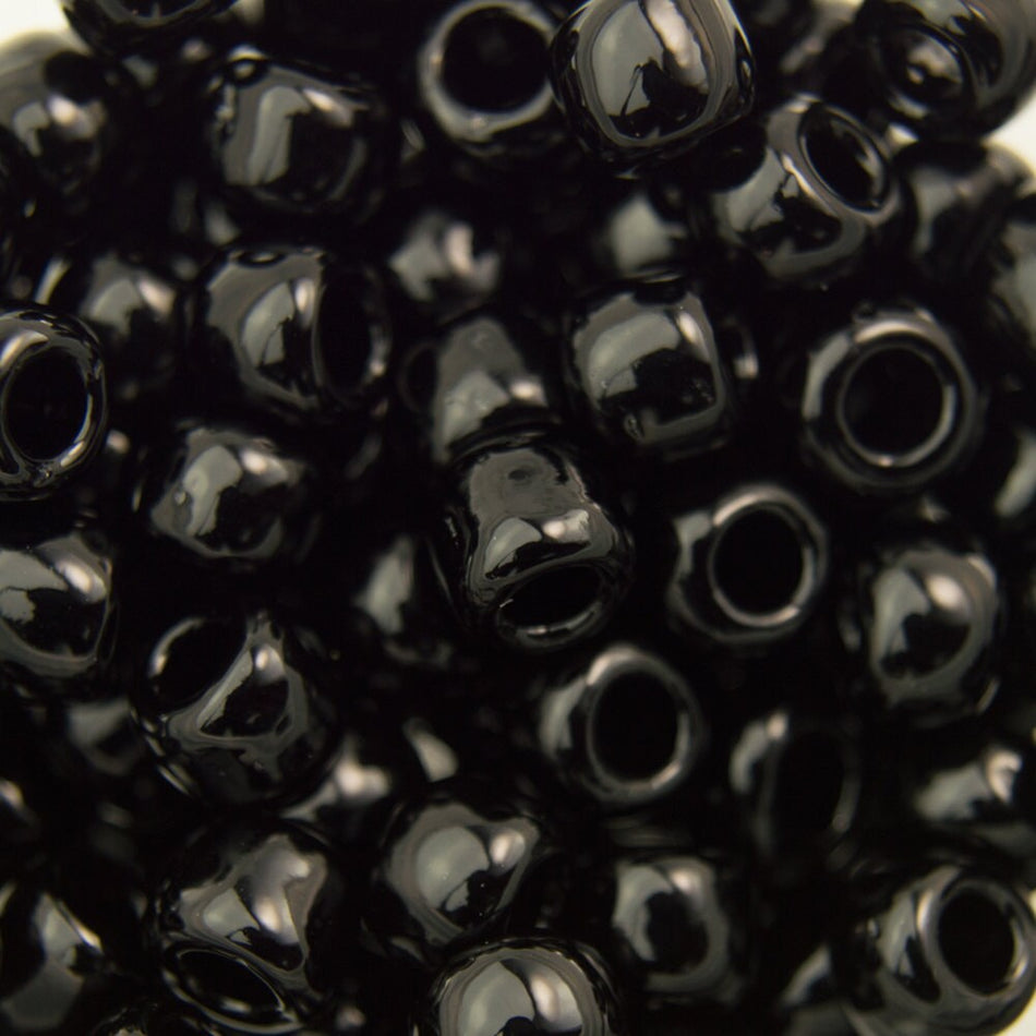 6/0 TOHO ROUND Opaque Jet Seed Bead (8g)