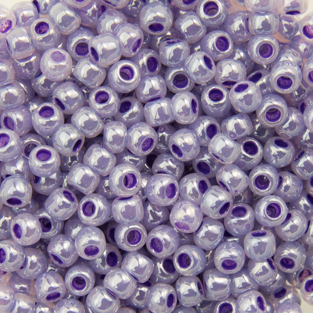 11/0 TOHO ROUND Ceylon Gladiola Seed Bead (8g)