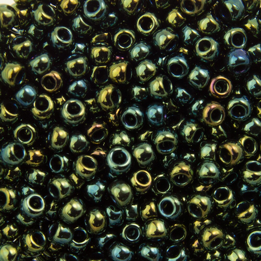 11/0 TOHO ROUND Metallic Iris Green / Brown Seed Bead (8g)