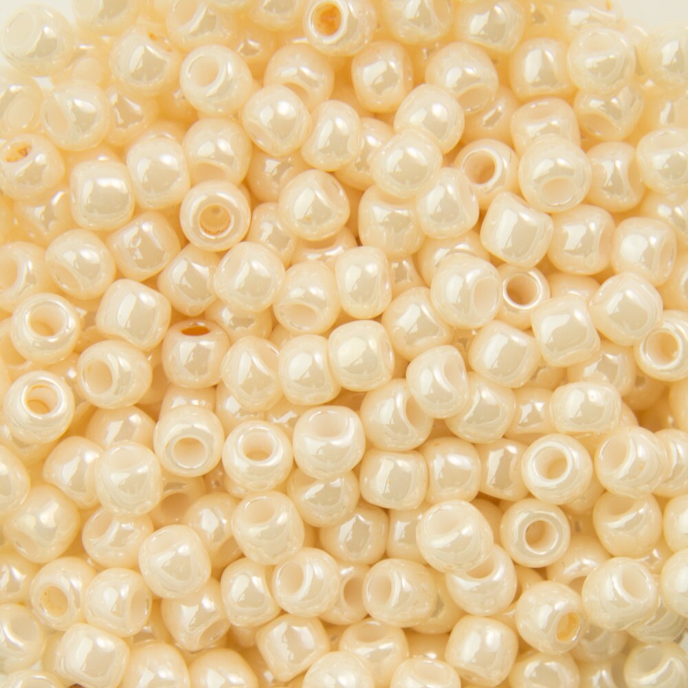 11/0 TOHO ROUND Opaque Lustered Light Beige Seed Bead (8g)