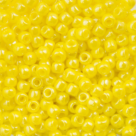 11/0 TOHO ROUND Opaque Lustered Dandelion Seed Bead (8g)