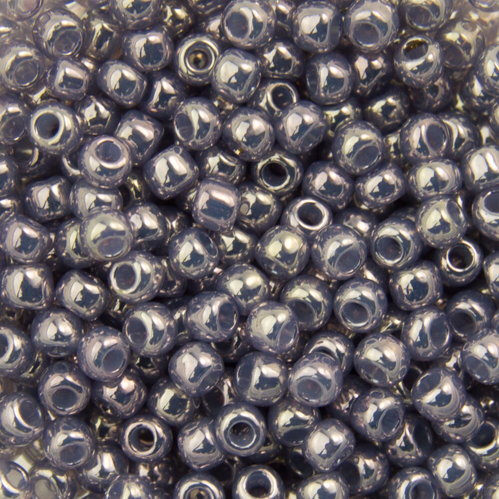 11/0 TOHO ROUND Gold Lustered Pale Wisteria Seed Bead (8g)