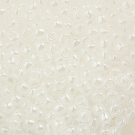 11/0 TOHO ROUND Ceylon Snowflake Seed Bead (8g)