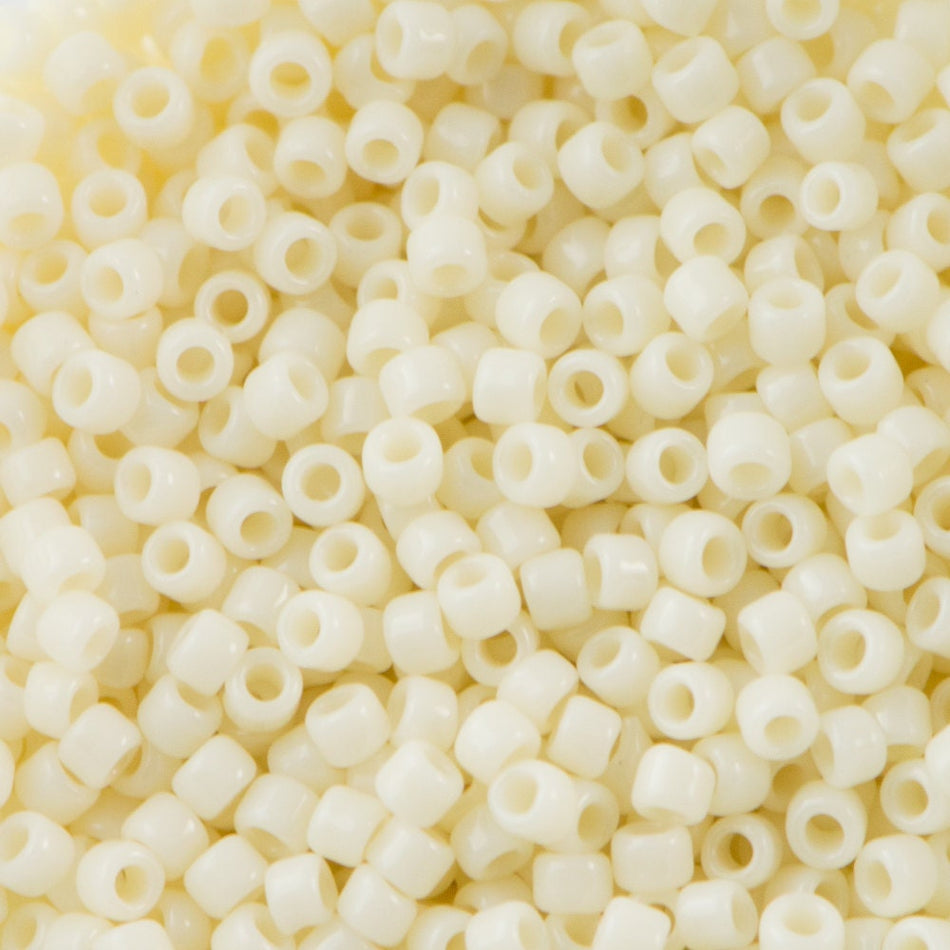 15/0 TOHO ROUND Opaque Light Beige Seed Bead (8g)