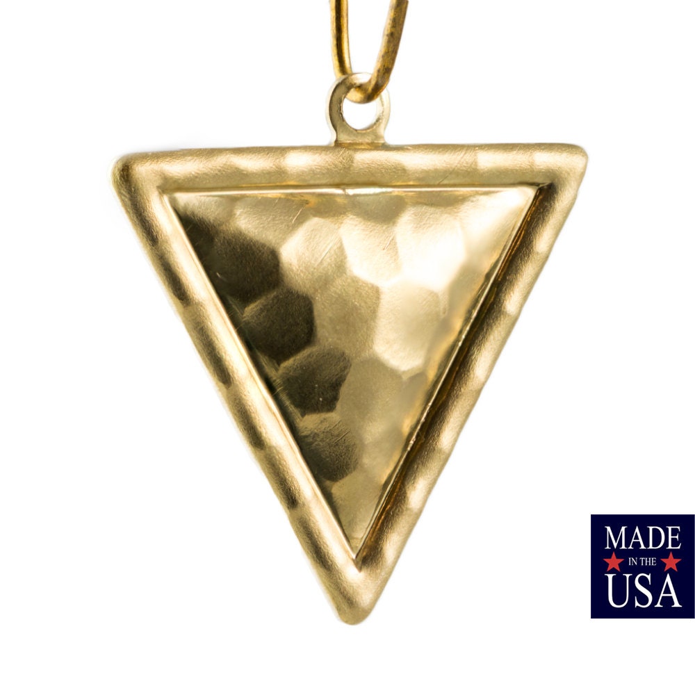 Hammered Raw Brass Triangle with Loop Pendant Drops (4) mtl490A