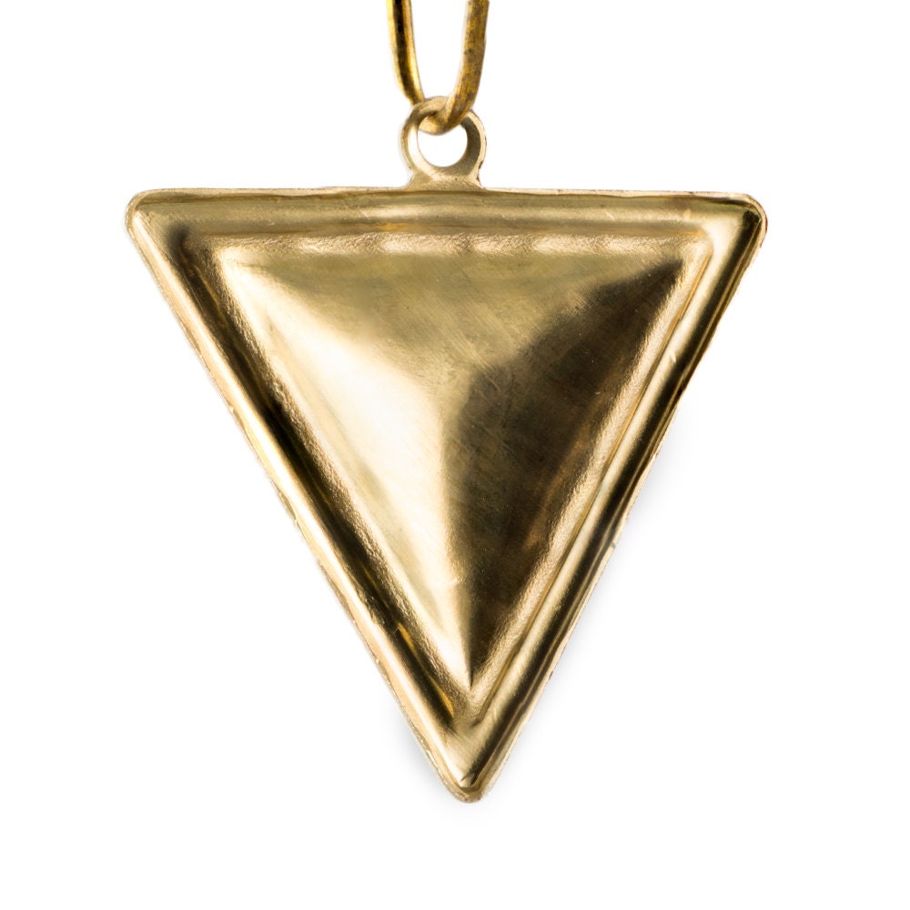 Hammered Raw Brass Triangle with Loop Pendant Drops (4) mtl490A