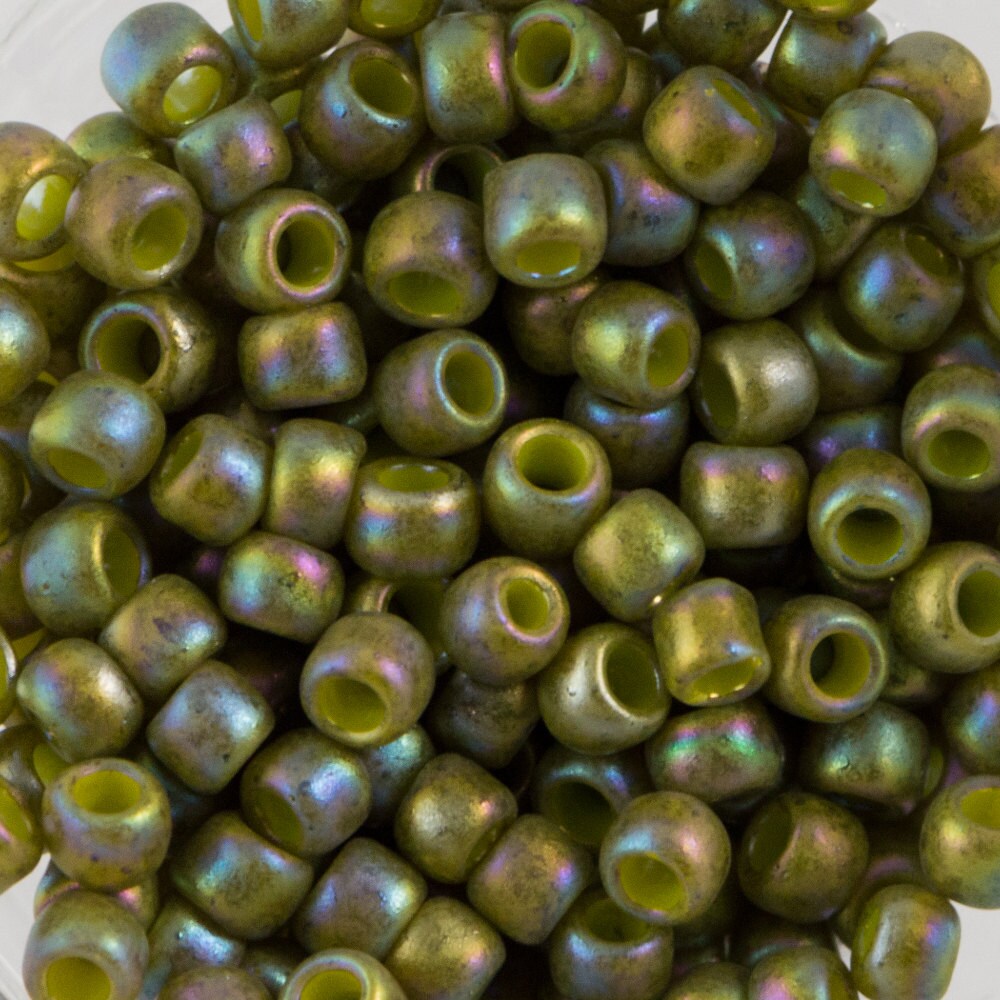 8/0 TOHO ROUND Semi Glazed Rainbow Olive Seed Bead (8g)