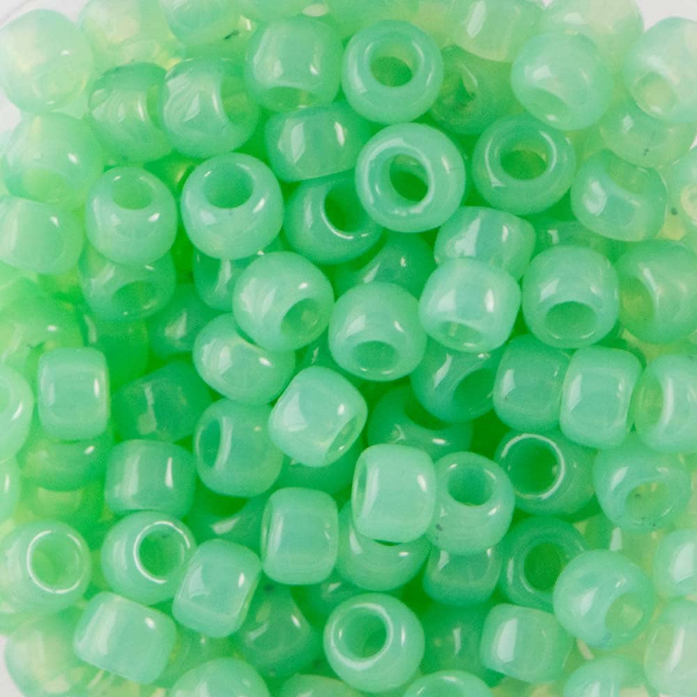 8/0 TOHO ROUND Milky Kiwi Seed Bead (8g)