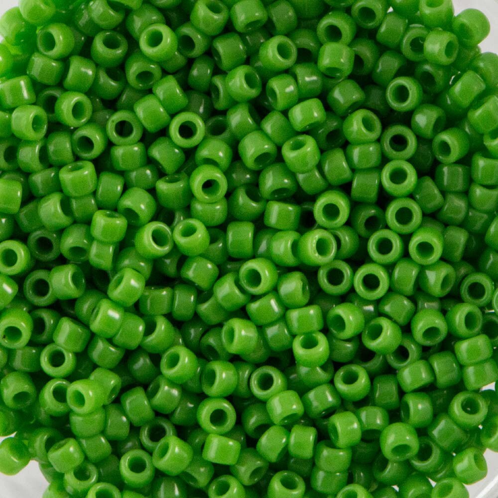 15/0 TOHO ROUND Opaque Mint Green Seed Bead (8g)