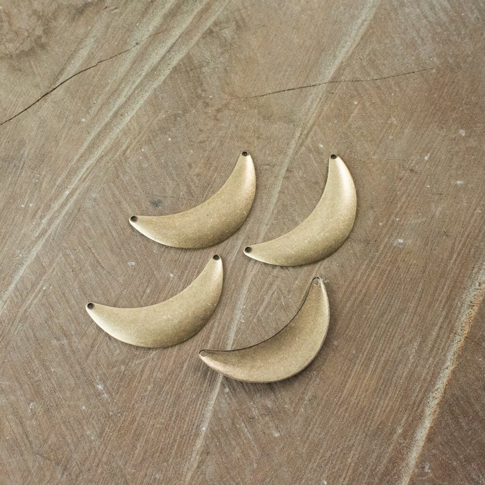 2 Hole Brass Ox Dapped Crescent Pendant Link (4) mtl083D