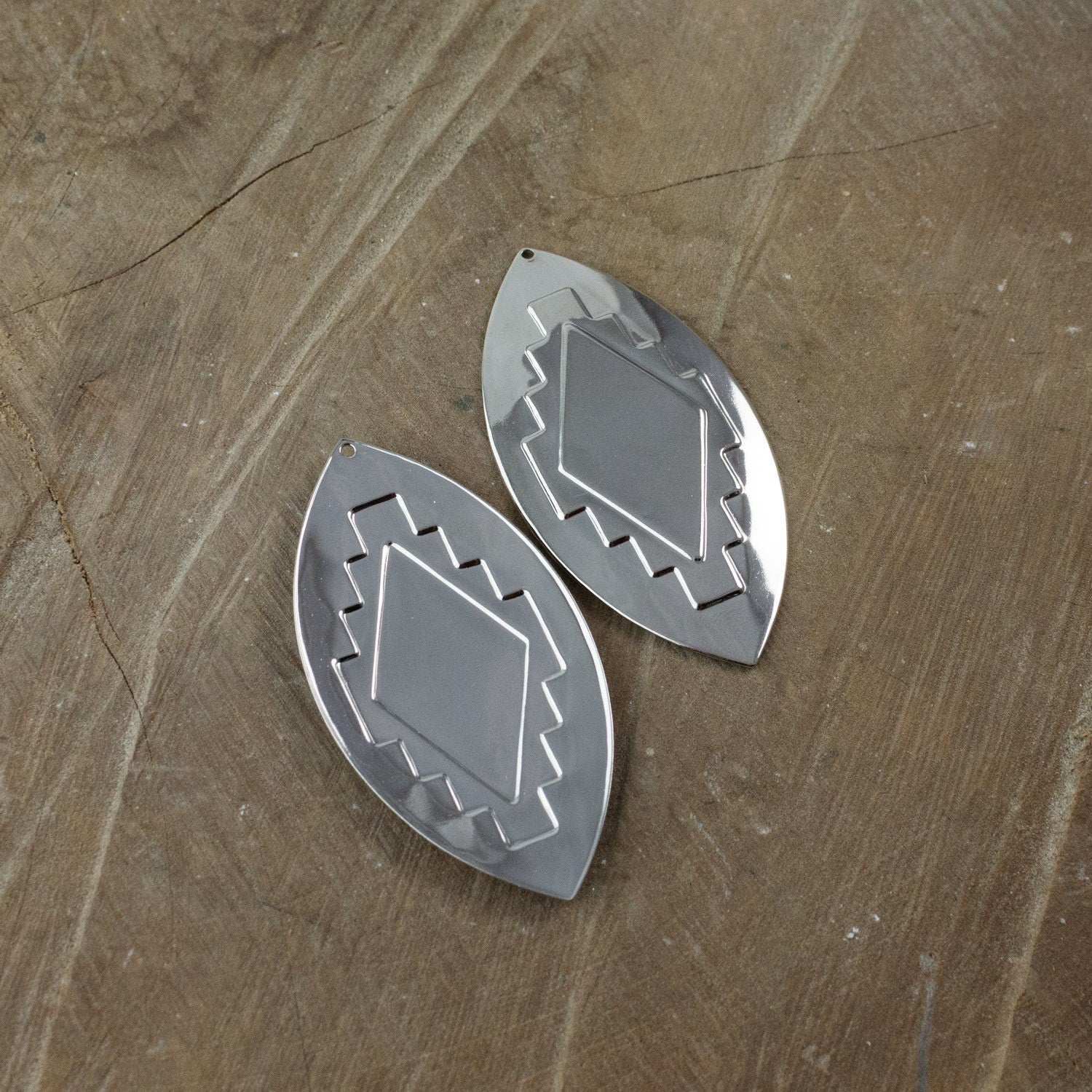 1 Hole Large Silver Southwestern Drop / Pendant 65x33mm (2) mtl472C